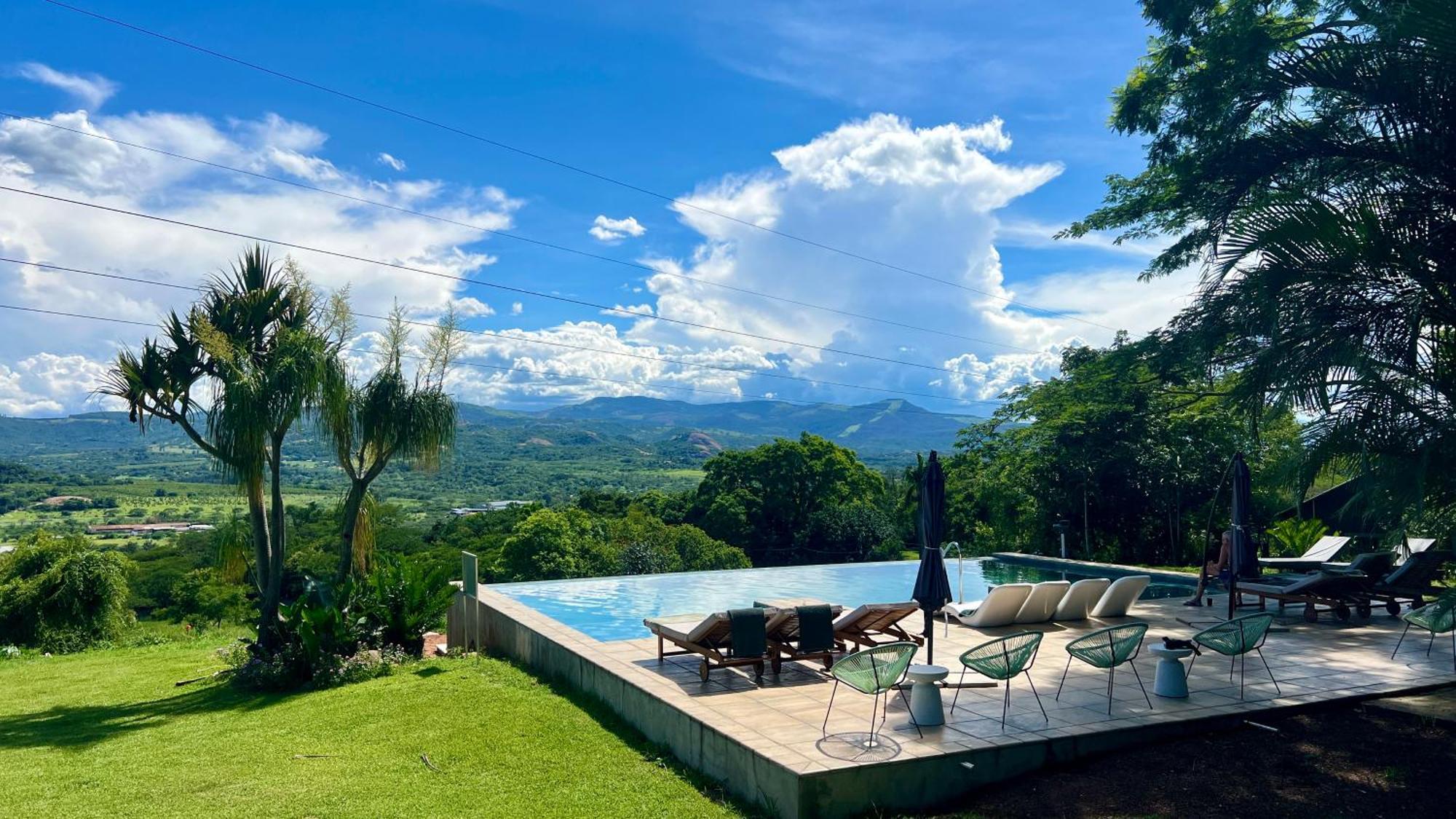 Loerieroep Estate - Mountainview Selfcatering Accommodation Nelspruit 넬스프리트 외부 사진