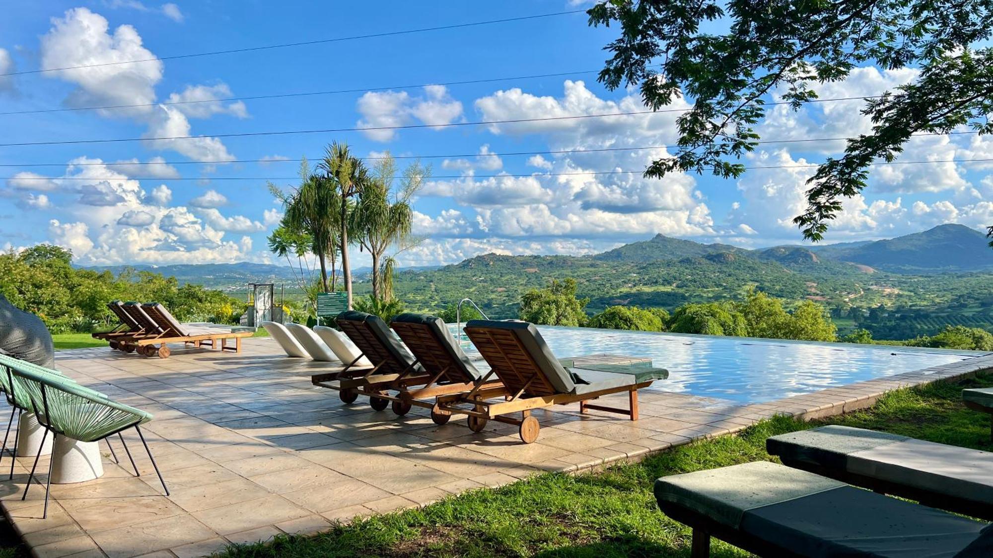 Loerieroep Estate - Mountainview Selfcatering Accommodation Nelspruit 넬스프리트 외부 사진